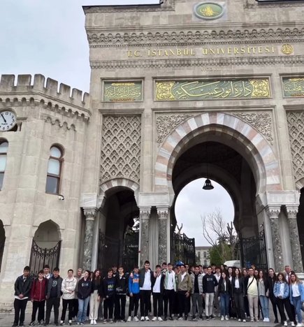 İstanbul Üniversitesi Gezisi Düzenlendi