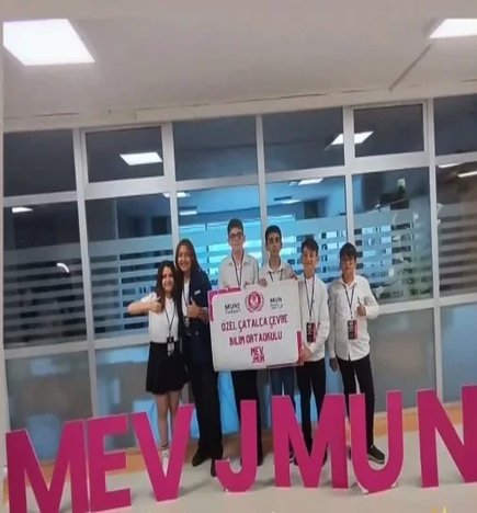 Basınköy Kolejinde Düzenlenen Mevjmun'a Katıldık.
